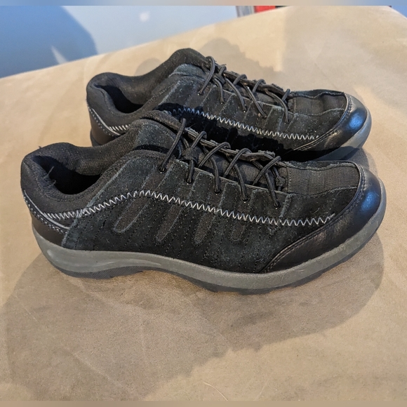 Lands End Women's Slip On Sneakers - Picture 2 of 9